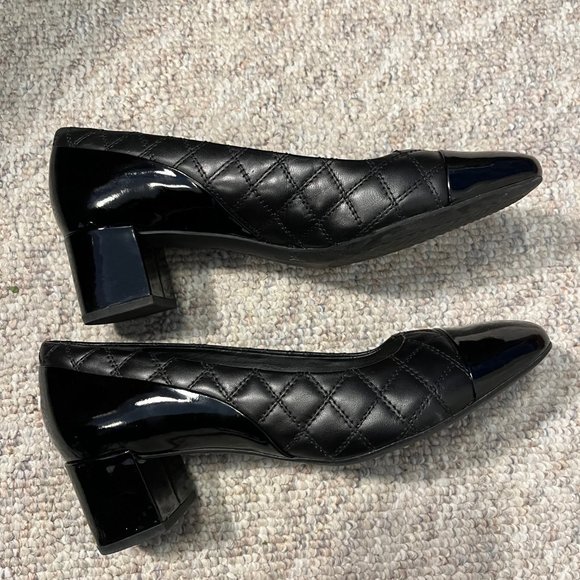 Clarks Block Heels Black Patent Leather US8 - Picture 2 of 7